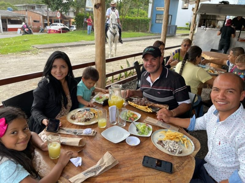 Al Carbon Burger and Grill Dolmen (9)